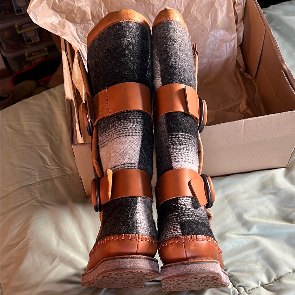 Sorel Chipahko Blanket Wool-Blend Boots - Picture 14 of 16
